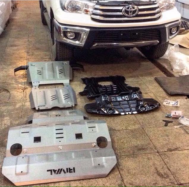 PACK DE Skid Plate Marca Rival - Para Toyota Hilux Revo 2016+ (3 PLACAS DE Acero 3MM) - Imagen 3