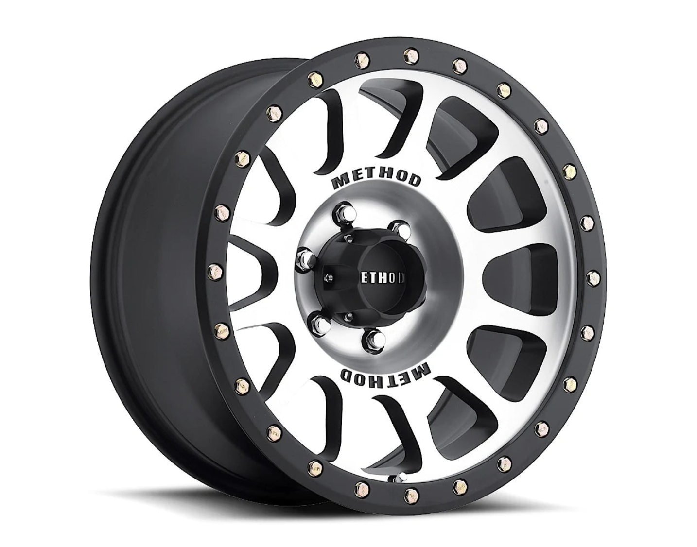 LLANTA Method 305 6x139.7 r18 Machined Black Lip